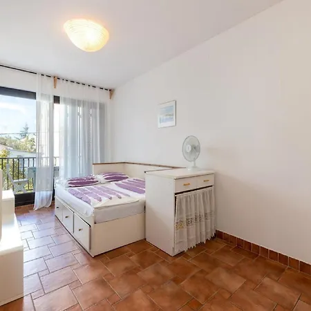 Ilija Njavro - With Balcony