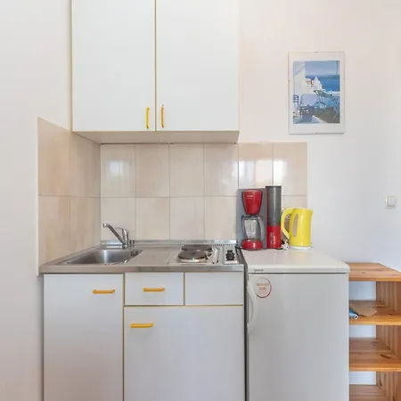 Apartment Ilija Njavro - With Balcony