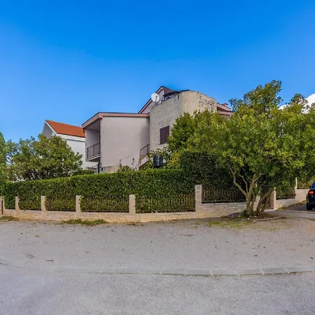 Ilija Njavro - With Balcony