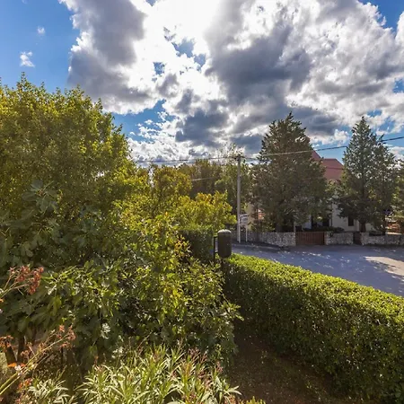 Ilija Njavro - With Balcony Апартаменты *