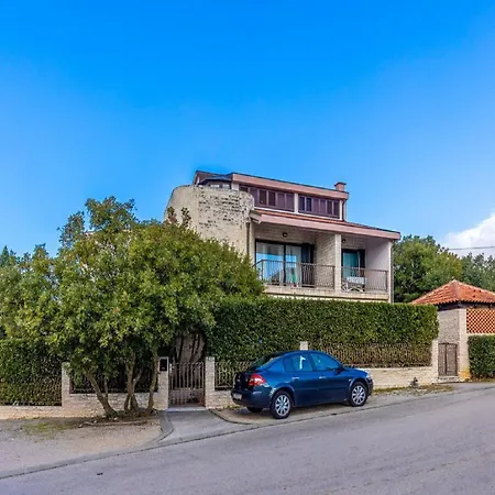 Ilija Njavro - With Balcony Апартаменты *